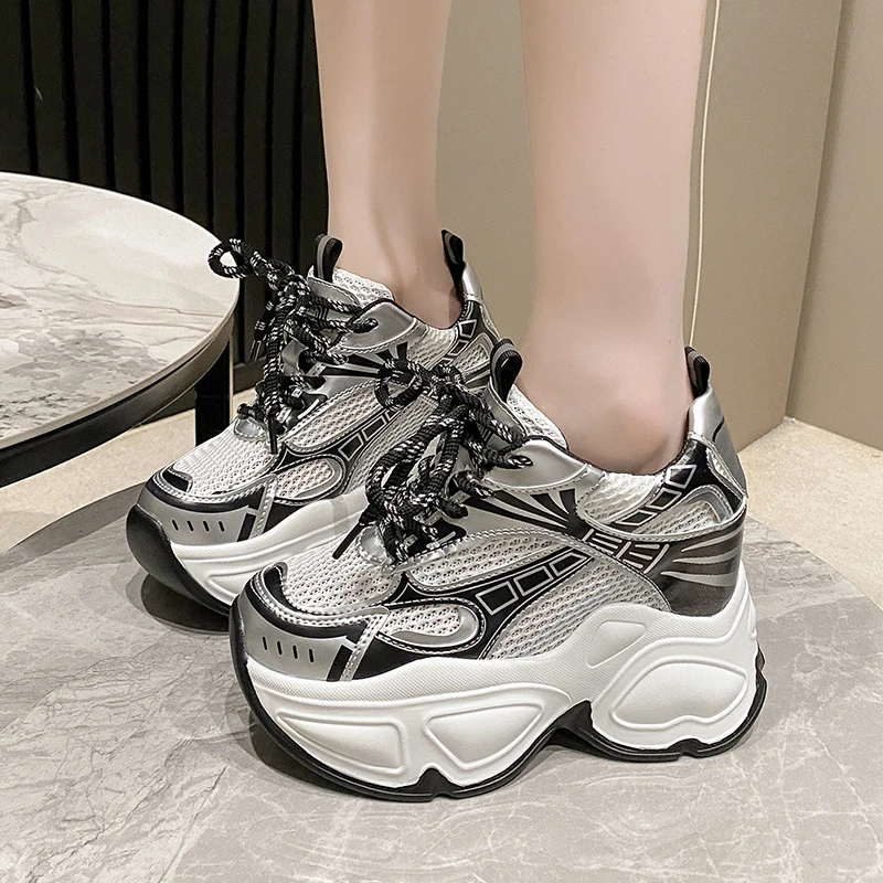 

Летние дышащие сетчатые кроссовки 10 см, спортивная обувь на толстой подошве, новинка 2024, женская повседневная обувь на танкетке, массивная обувь, кроссовки на высокой платформе