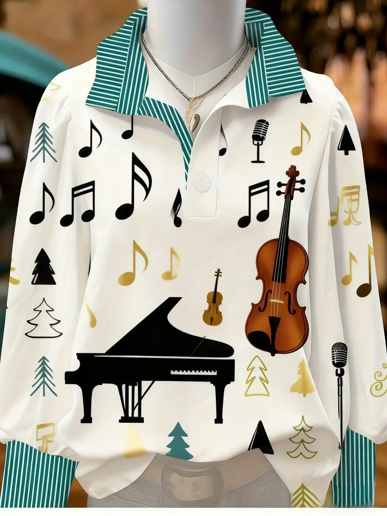 Women's striped shirt with multi-color striped collar and Clothing suitable for travel photography