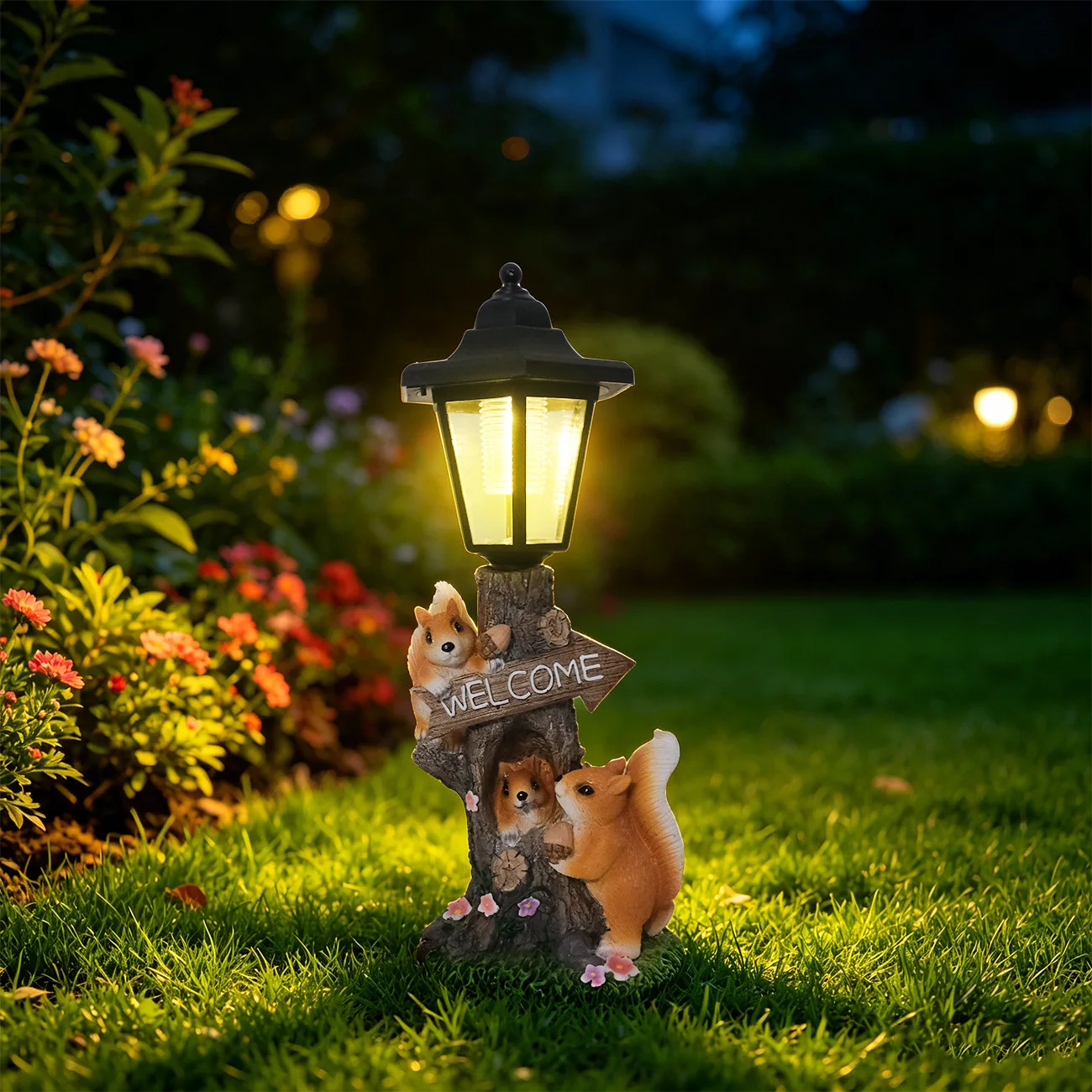 Creative Tree Hole Squirrel Resin Craft Ornament Outdoor Solar Light Gardening Landscaping Decoration Path Light