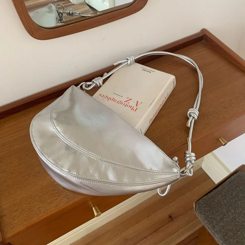 

Korean Saddle Bags 2025 New Fashion Underarm Shoulder Bag for Student Girl Large Capacity Lipstick Earphone Adjustable Mini Bag