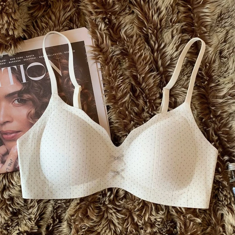 Japanese Minimalist Women Soft Seamless Polka Dot Bralette Push Up Fixed Cup Side Smoothing Anti Sagging Daily Wear Underwear