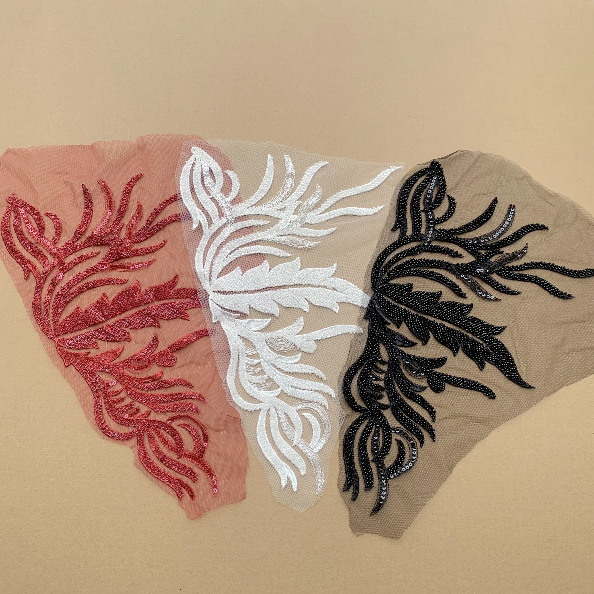 Nouvelle sélection de décalcomanies en dentelle brodées de perles de haute qualité, accessoires pour vêtements de robe de mariée personnalisés haut de gamme faits à la main