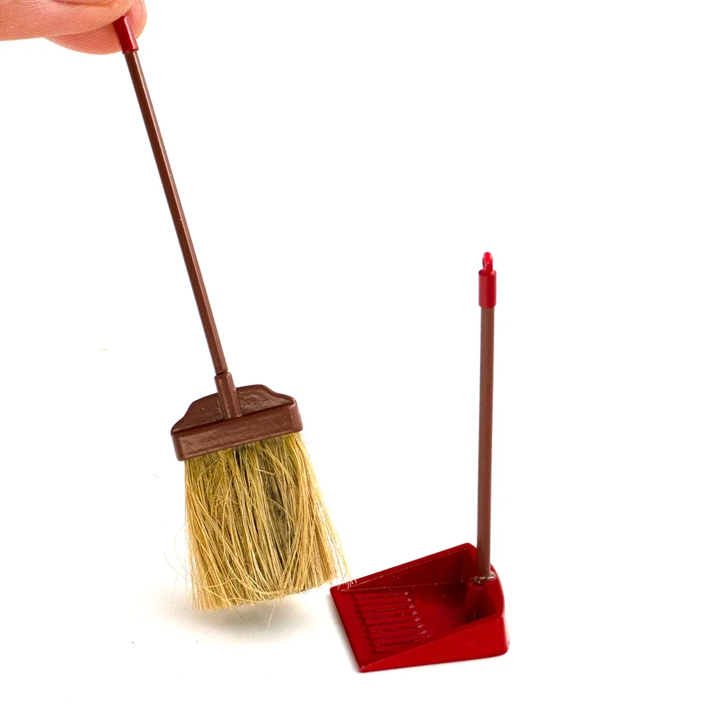 2Pcs 1/12 Dollhouse Miniature Metal Broom Garbage Shovel Model Toys for Doll House Accessories Decoration ob11 bjd