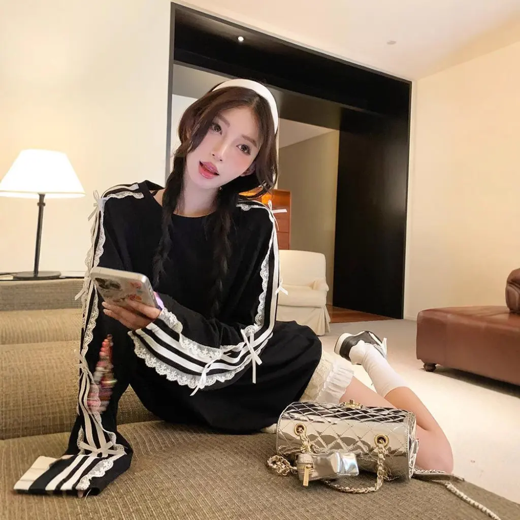 

Женская футболка с длинными рукавами в корейском стиле, кружевной полосатый бант, повседневный топ средней длины, летняя мода, свободный крой