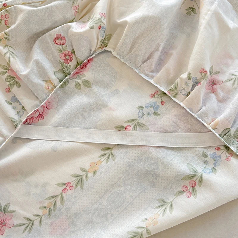 100% Cotton Bed Skirt Lace Style Bedspread Floral Bedspread Bed Cover Skin-friendly Mattress Protector 레이스침대커버 (No Pillowcase)