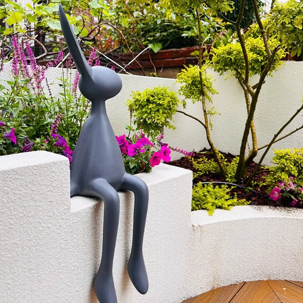 

Rabbit sitting ornaments outdoor landscaping layout courtyard garden lawn outdoor decoration