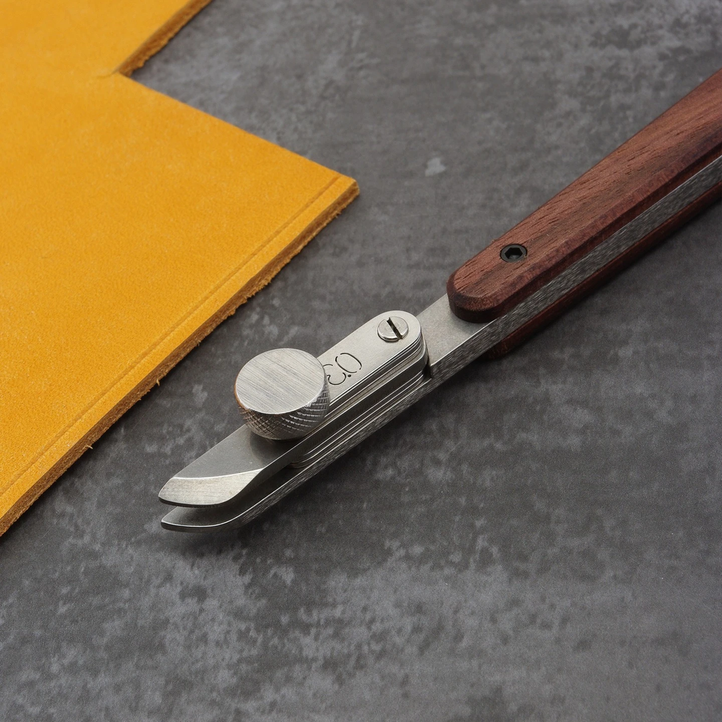 T20 DIY Leather Spacing Gauge Adjustable Pitch 0.3-5mm Handmade Sideline Marking Ruler For Leather Craft