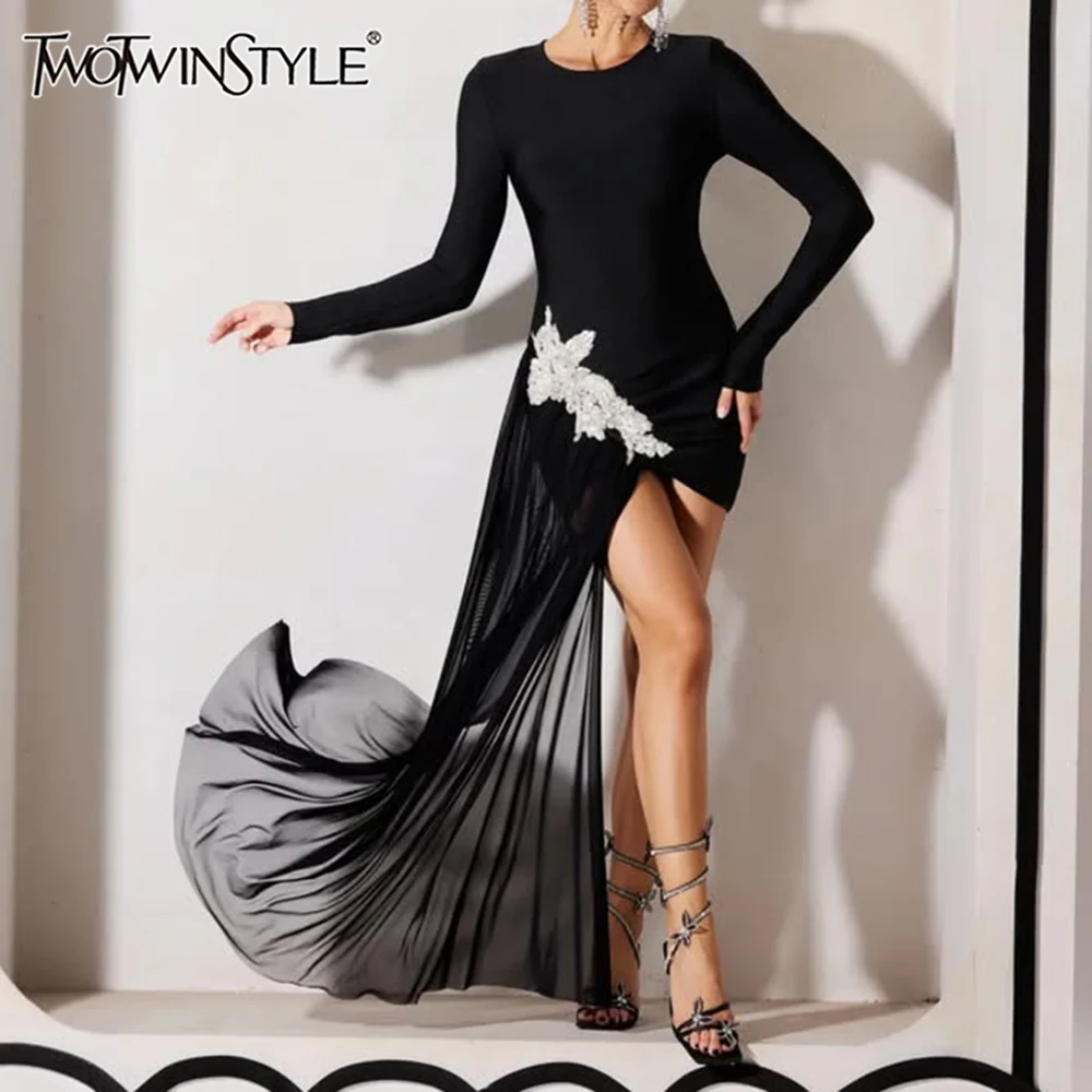 

TWOTWINSTYLE Solid Slimming Temperament Dresses for Women Round Neck Long Sleeves Patchwork Applique Fashion Dress Female New