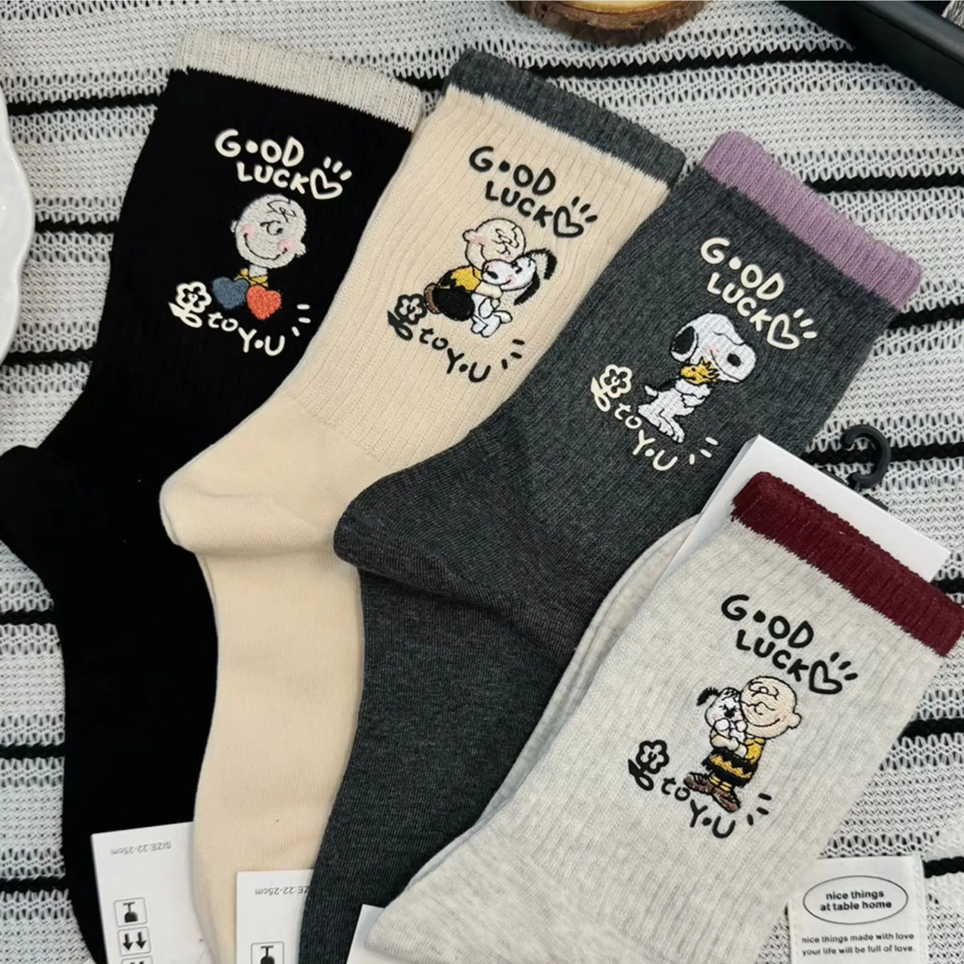 Cute Snoopy girl sports socks autumn and winter color blocking embroidery socks female mid-calf socks ins tide cotton