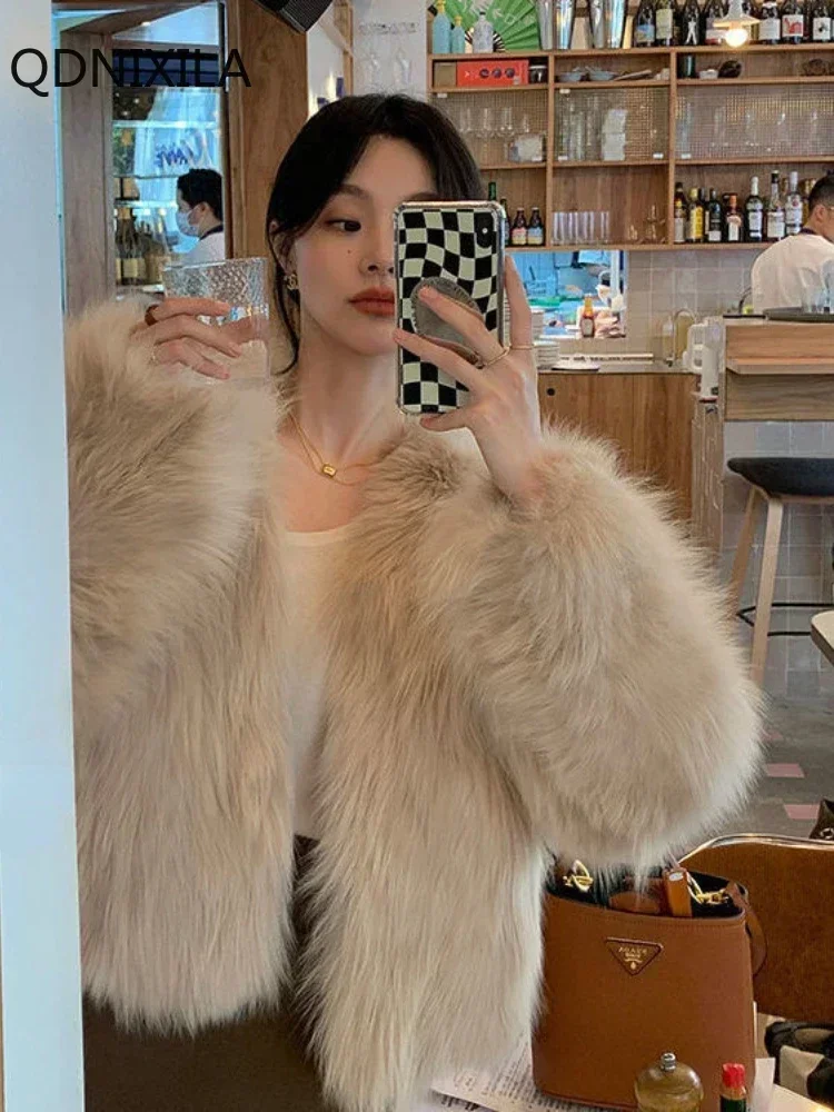 Faux Fur Coat 2024 ฤดูใบไม้ร่วง/ฤดูหนาวผู้หญิงใหม่เลียนแบบฟ็อกซ์ขนสัตว์ขนสัตว์ปลอมสั้นเสื้อเกาหลีแฟชั่นผู้หญิงแจ็คเก็ต