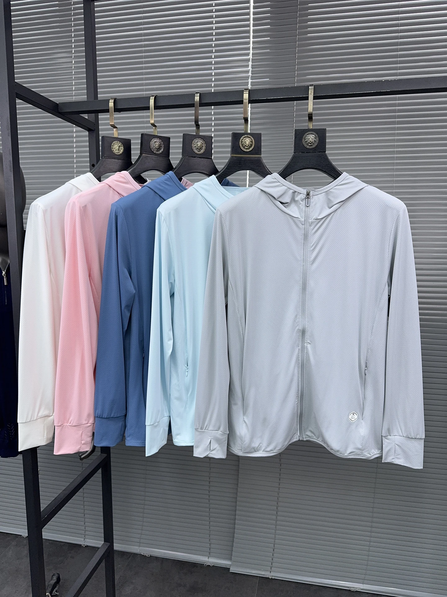 

Svip Outdoor UPF50 Cool Feeling солнцезащитная одежда мужская модная с капюшоном удобная дышащая повседневная кожаная куртка