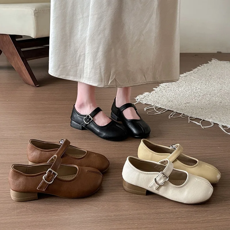 French Shallow Mouth Single Shoes Split Toe Mary Jane Shoe Buckle Strap Leather Shoes Luxury Designer Retro Casual Walking Shoes