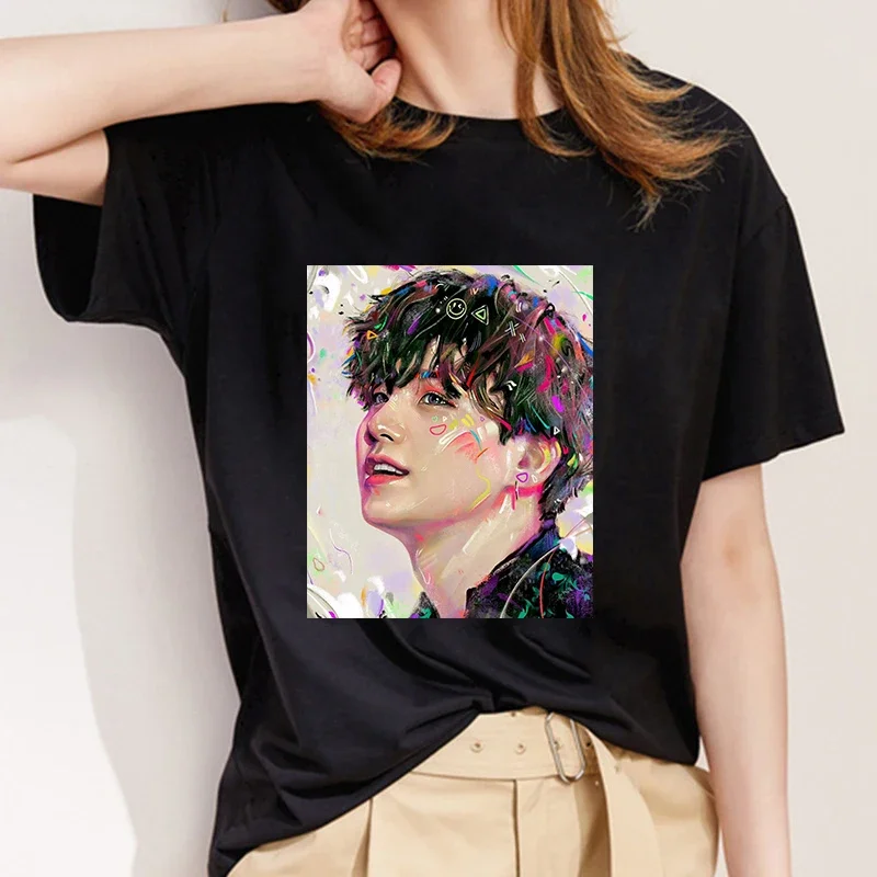 女性のための韓国の漫画のTシャツ,半袖の夏服,kpopスター
