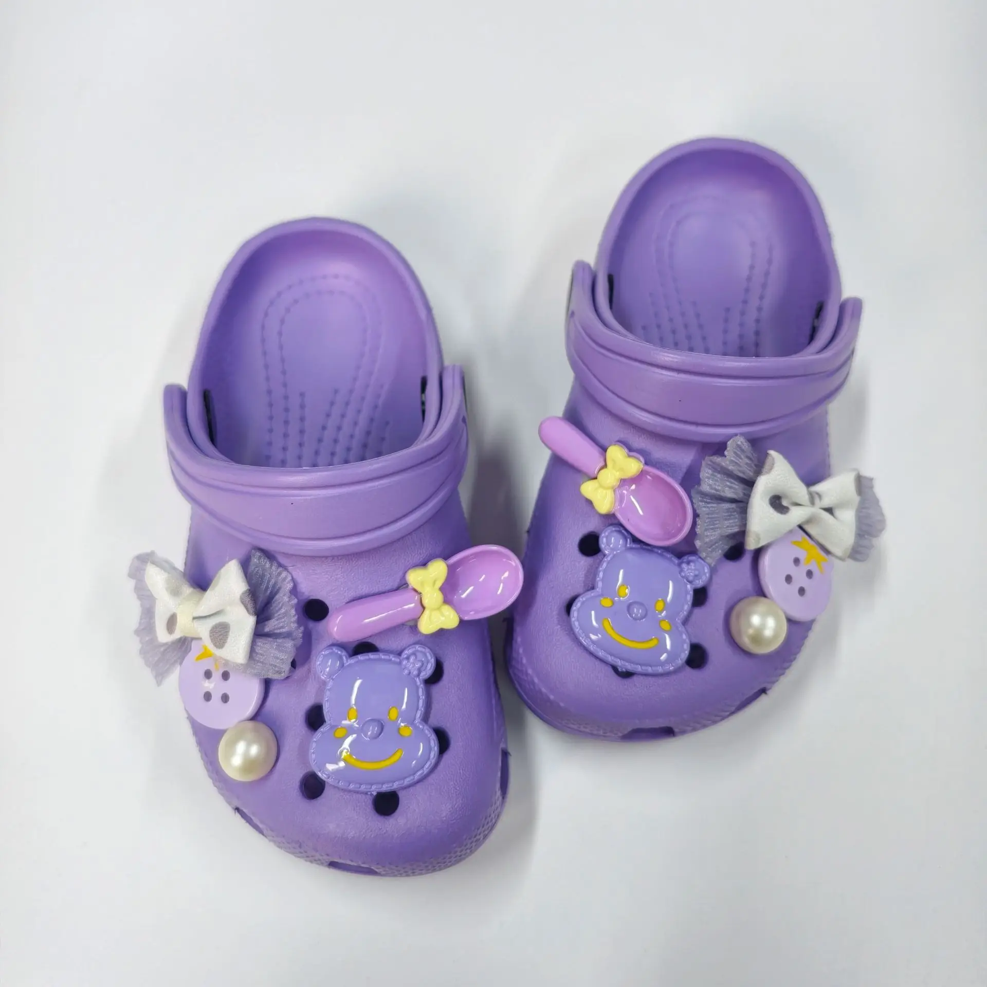 10PCS Summer Fashion Shoe Charm DIY Pins Crystal Rhinestone Bear Shoe Decoration Buckle for Clogs Shoes Accessories