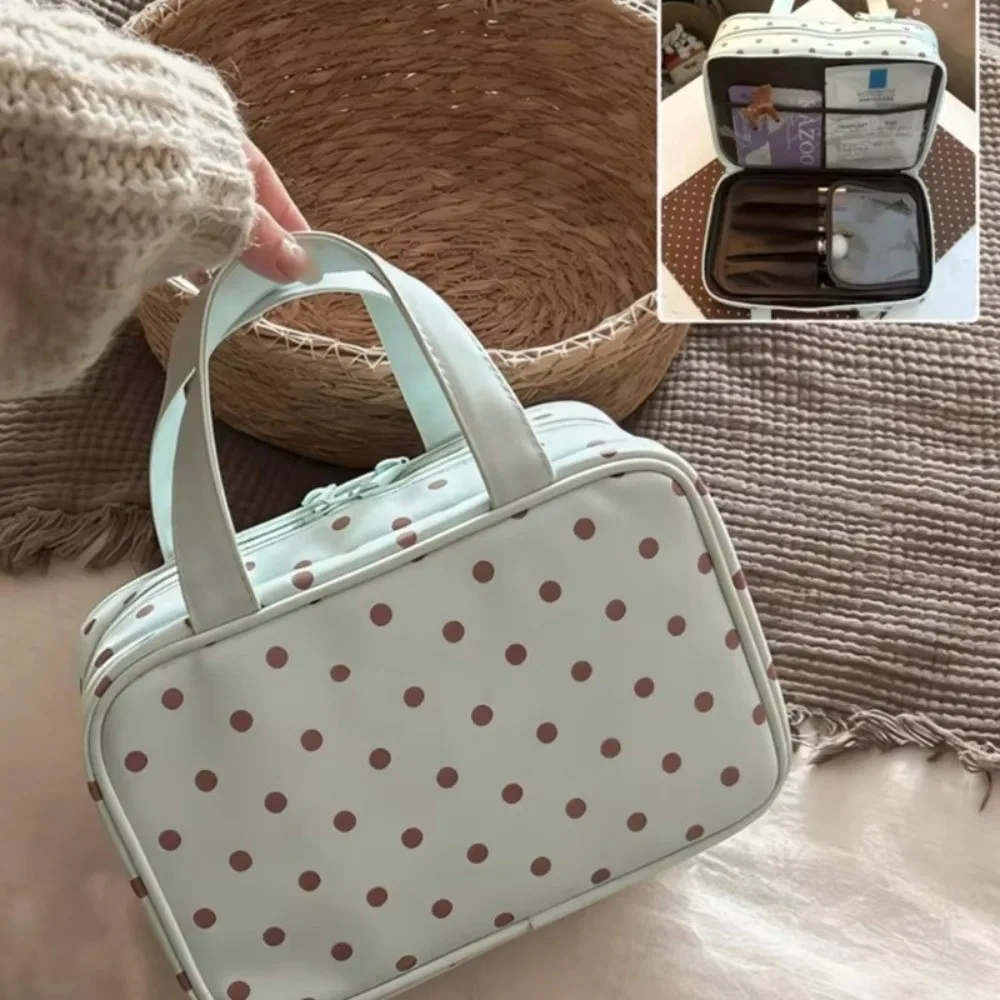 

Multifunctional Polka Dot Makeup Bag Large Capacity PU Cosmetic Bag with Handle Three Layer Travel Toiletry Bag