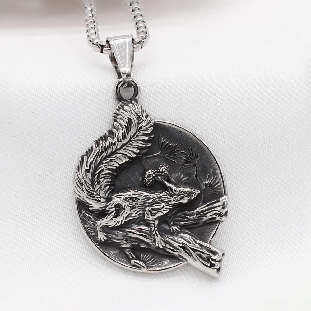 

Unique Fashion Simple Squirrel Necklace for Men Women Stainless Steel Animal Pendant Vintage Amulet Jewelry Gifts Accessories