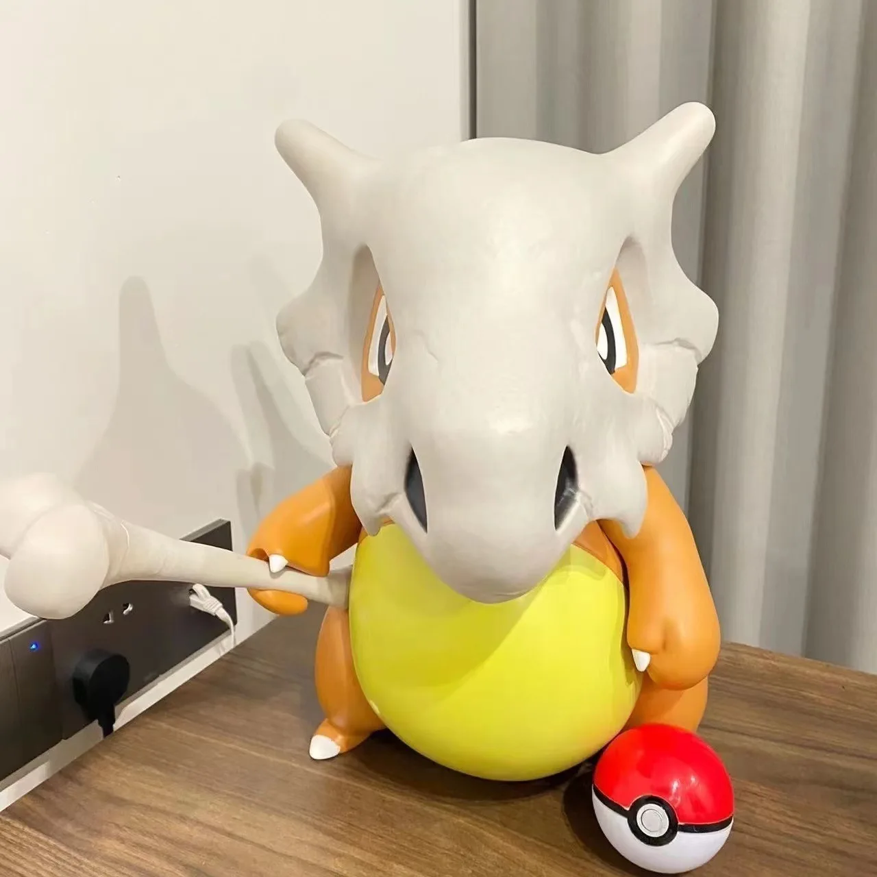 35 centimetri Nuovo Pokemon Cubone Anime Modello Periferico Figura Desktop Carino Ornamenti Decorazione Salva La Statua Per Bambini Regali Di Compleanno Giocattoli
