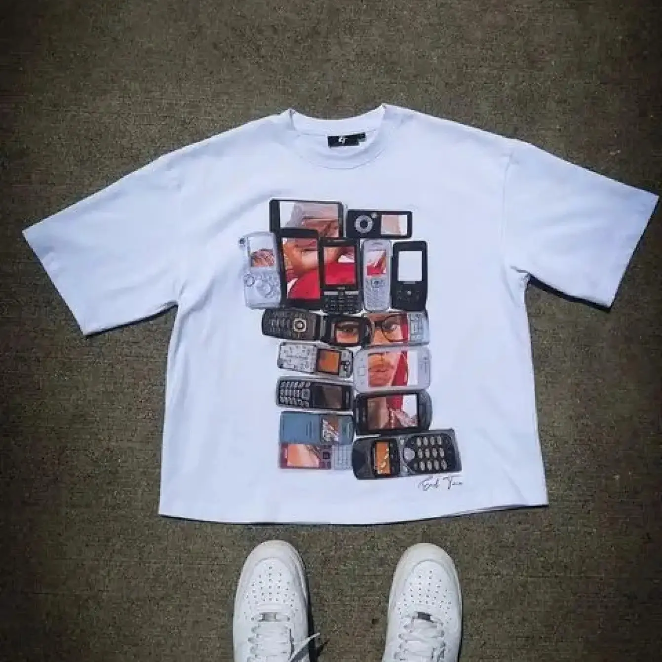 Y2K Retro Old Mobile Phone Collage Graphic Men Women T‑Shirt Nostalgia Portrait Art Print Crew Neck Cotton Short Sleeve Tee Tops