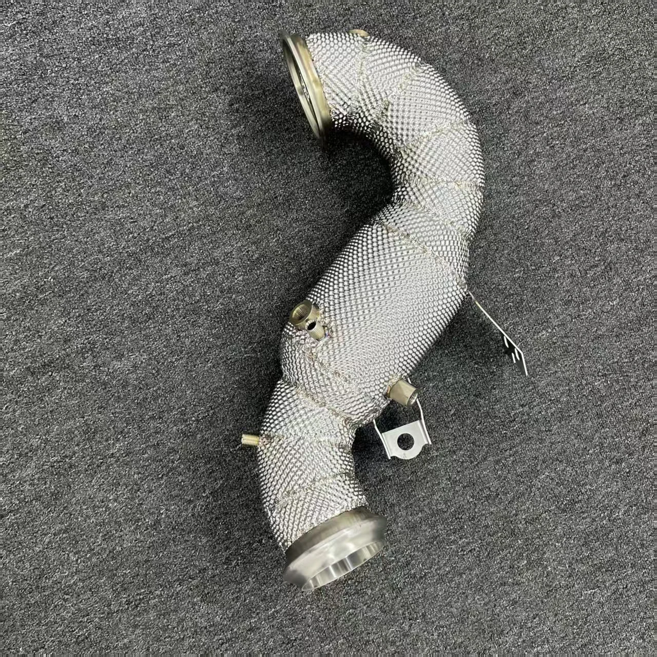 Hochwertiges Edelstahl-Downpipe mit Hitzeschutz und Auspuffschalldämpfer für Lotus Lutes 2.0T OPF – Detail 5