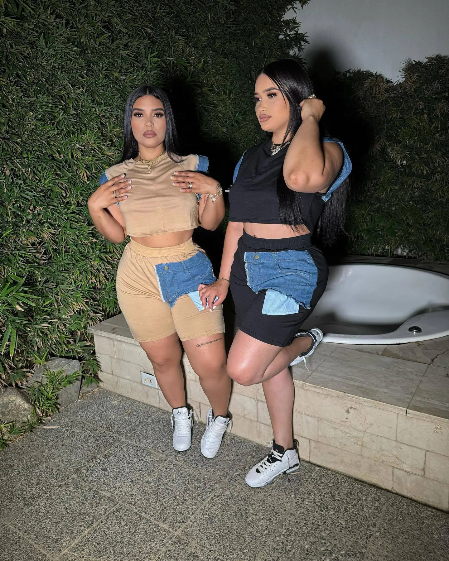 

Denim Patchwork Women Casual 2 Piece Set O-neck Short Sleeve T-shirt Crop Tops + Matching Shorts Fashion Streetwear Suits