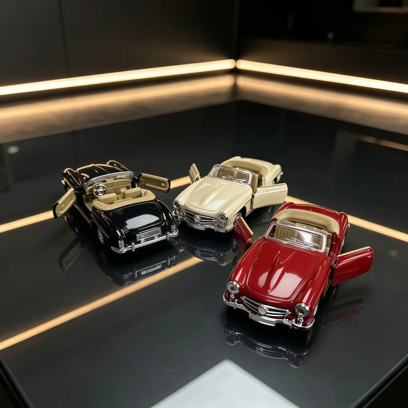 1:32 scale classic Mercedes convertible alloy model, with open doors, a retro and nostalgic metal toy car. It serves as a collec