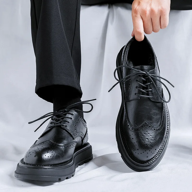 British style men's fashion carved brogue shoes lace-up original leather derby shoe wedding party dress platform footwear zapato