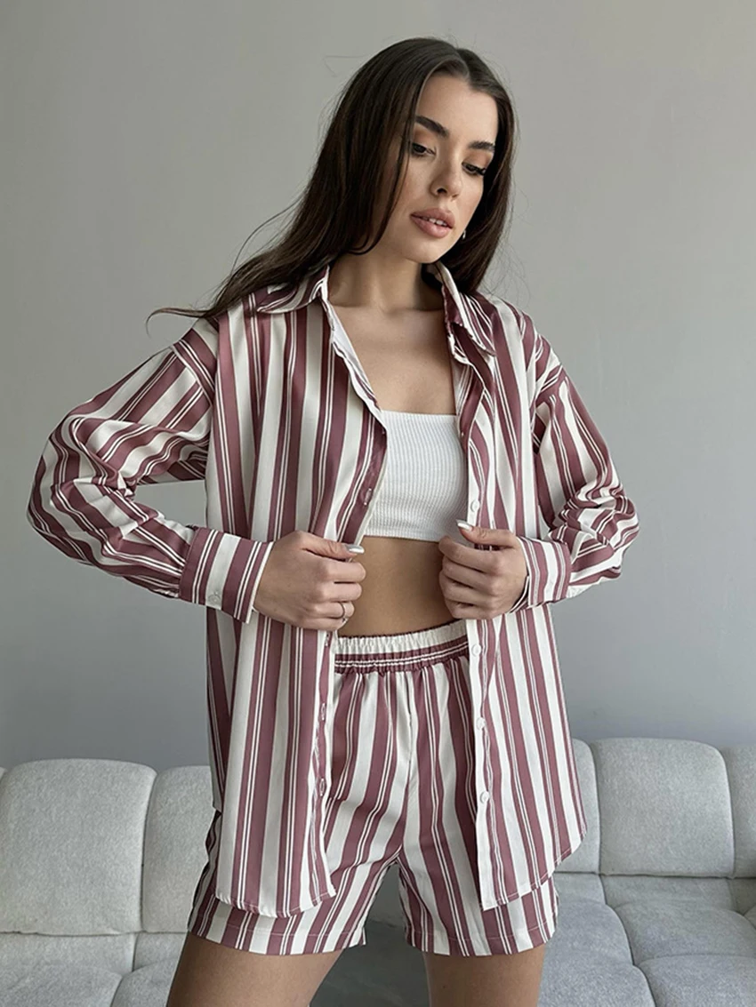 Marthaqiqi-Conjunto de ropa de dormir a rayas para mujer, pijama de manga larga con cuello vuelto, pantalones cortos, traje de pijama informal para mujer, novedad de 2024