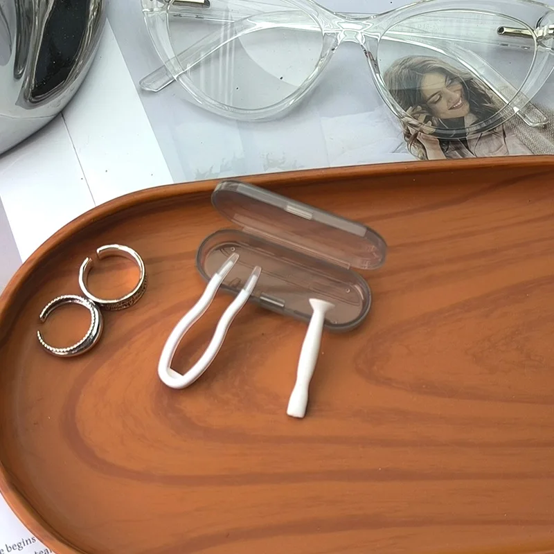 مجموعة أدوات العناية بالعين المحمولة ذات الألوان الشفافة الرجعية للرجال والنساء مع ملاقط وعصا شفط