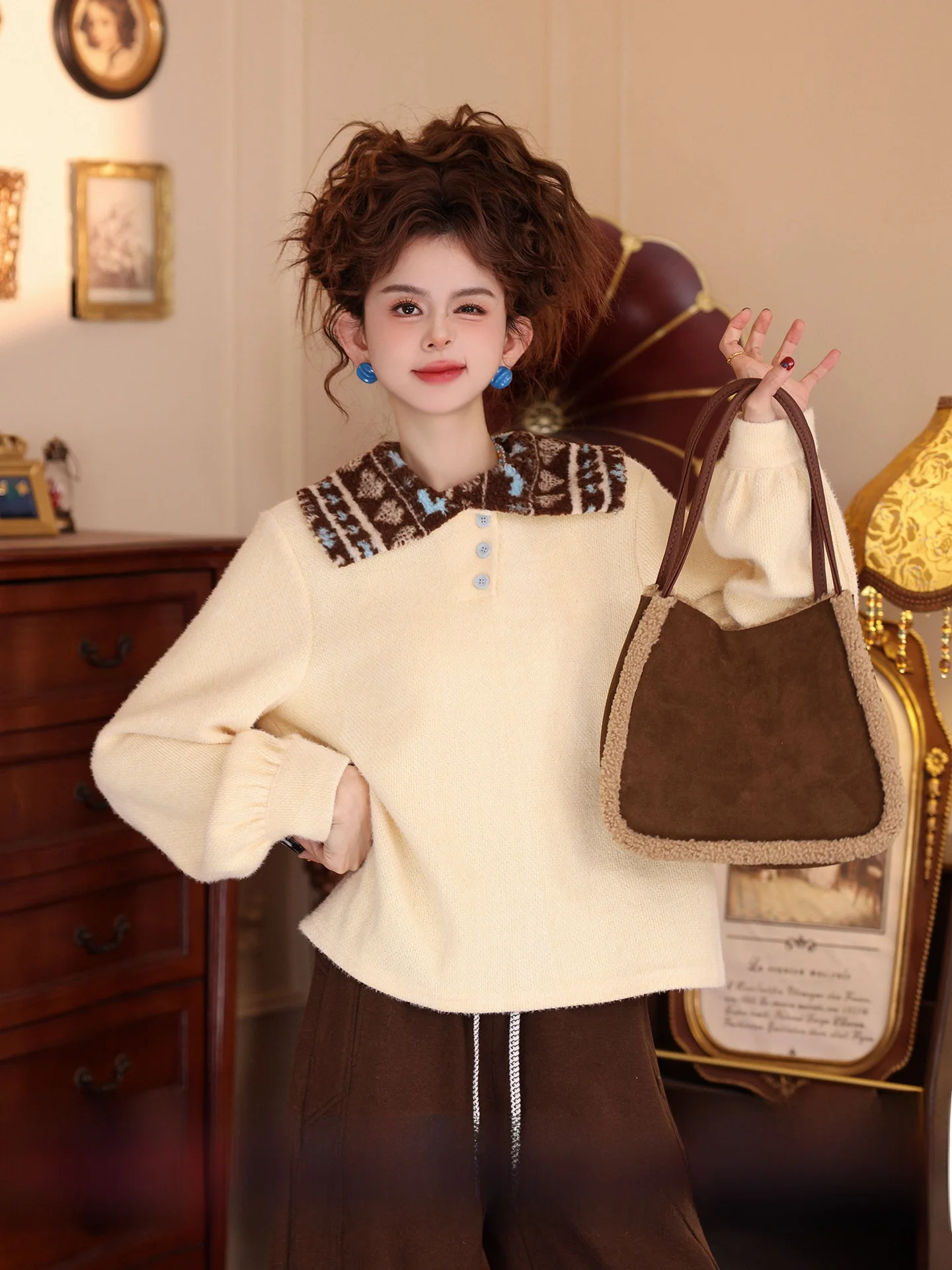 

Chen Jiajie Hong Kong Style Retro Women's Sweatshirt Loose Thickened Autumn Winter Casual Collar Long Sleeve Polyester B...