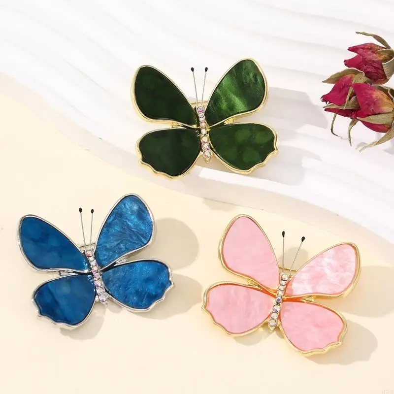 

Elegant Butterfly Brooch Adorned With Sparkling Rhinestones For Women Wedding Party Accessories Durable Alloy Design