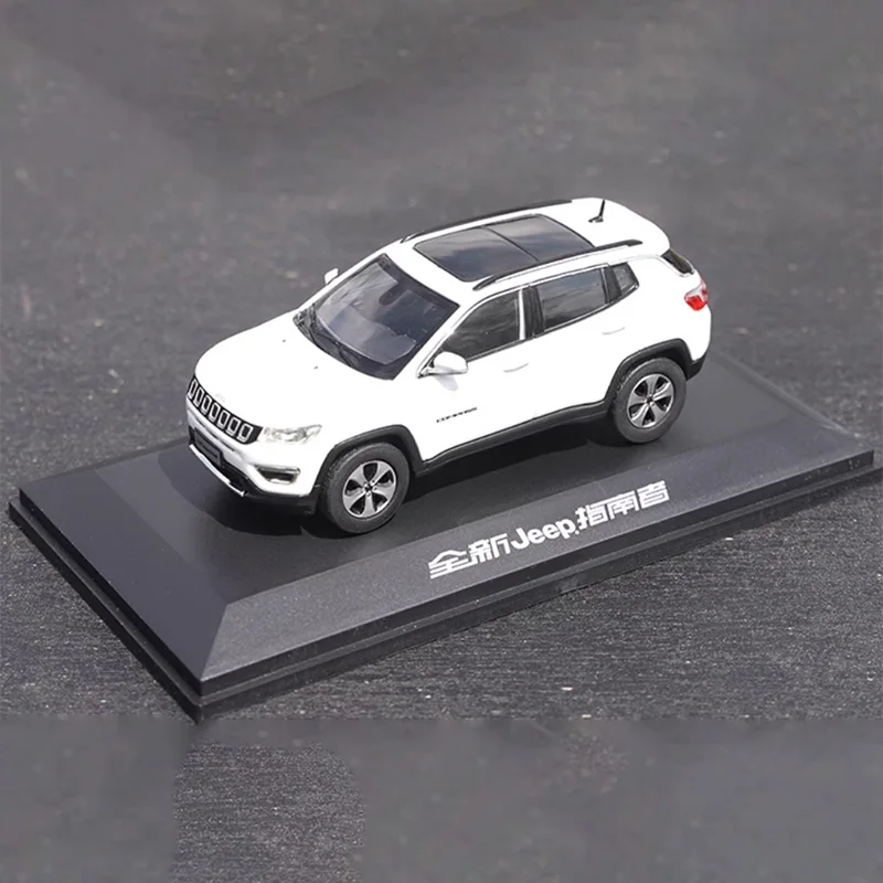 Diecast Original 1:43 Scale Gac Fick Jeep Compass Simulation Alloy Car Model Static Display Collectible Toy Gift Decration