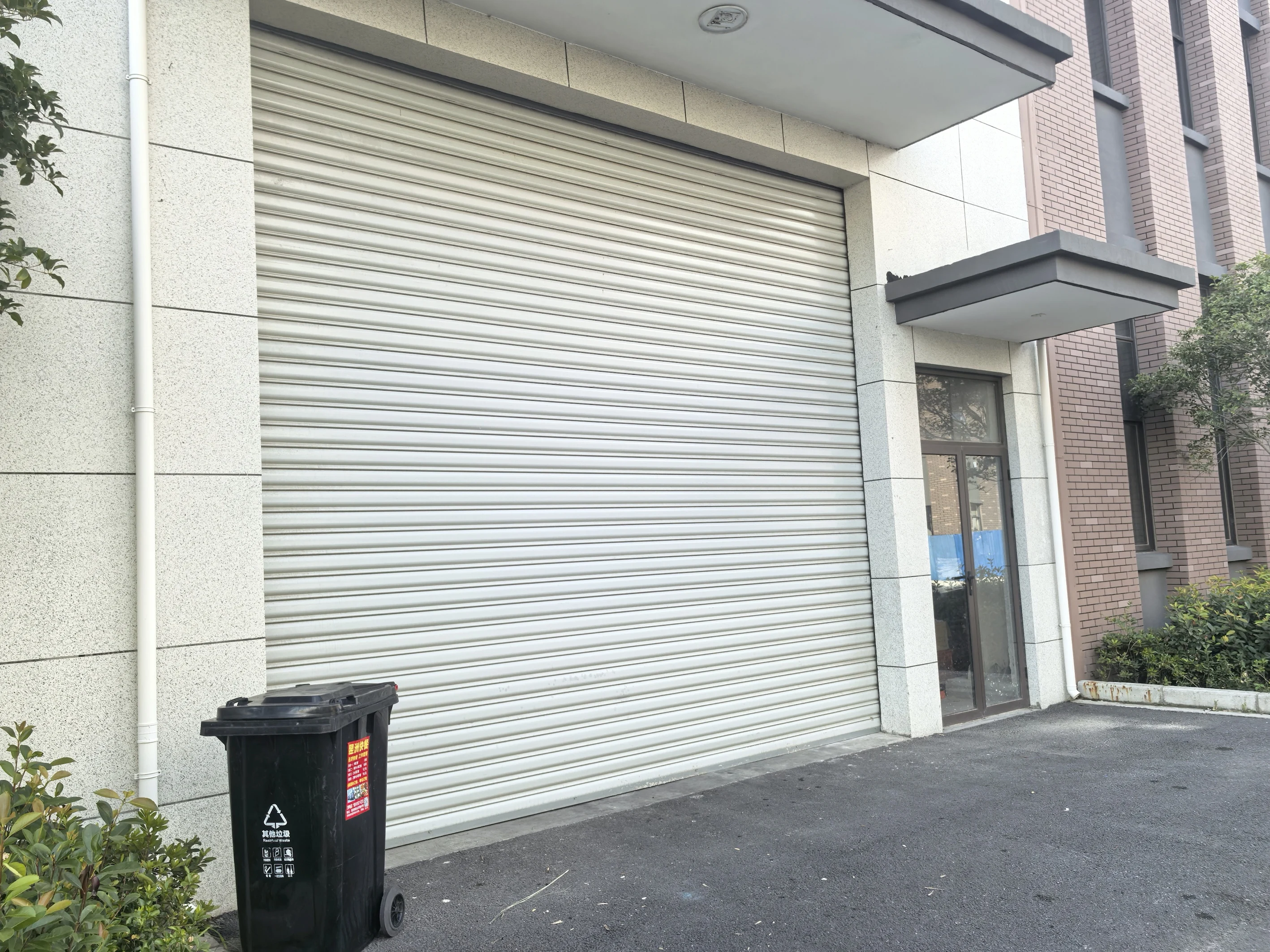 Customization Modern Design Withstand Wind Aluminium Fast Door Roller