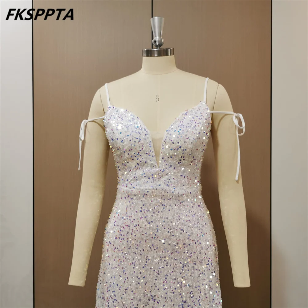 Vestidos de graduación cortos blancos, lentejuelas brillantes, línea A, hasta la rodilla, tirantes finos, Sexy, vestidos de fiesta de regreso A casa, nuevo, en Stock