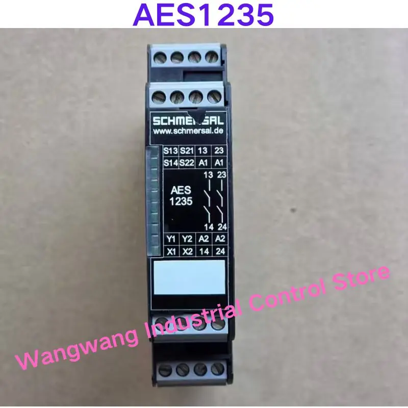 Second-hand test OK , 101170049 safety relay Model AES 1235