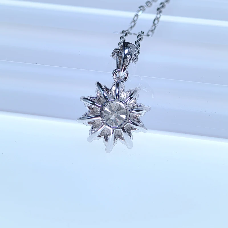 Sunflower Silver Pendant 1CT Moissanite Necklace for Women Silver Color Long Chain Sun Flower Jewelry Silver 925 Jewelry