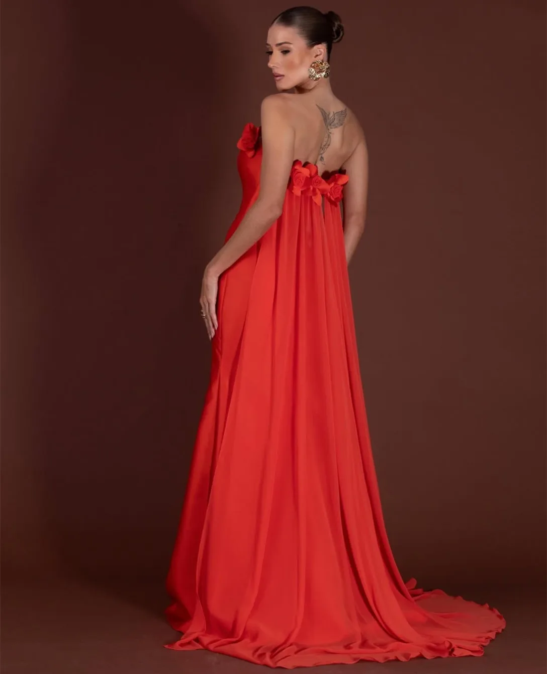 꽃과 맞춤형 긴 Strapless 새틴 이브닝 드레스 인어 Tulle Watteau Train فساتين سهرة 여성용 댄스 파티 드레스