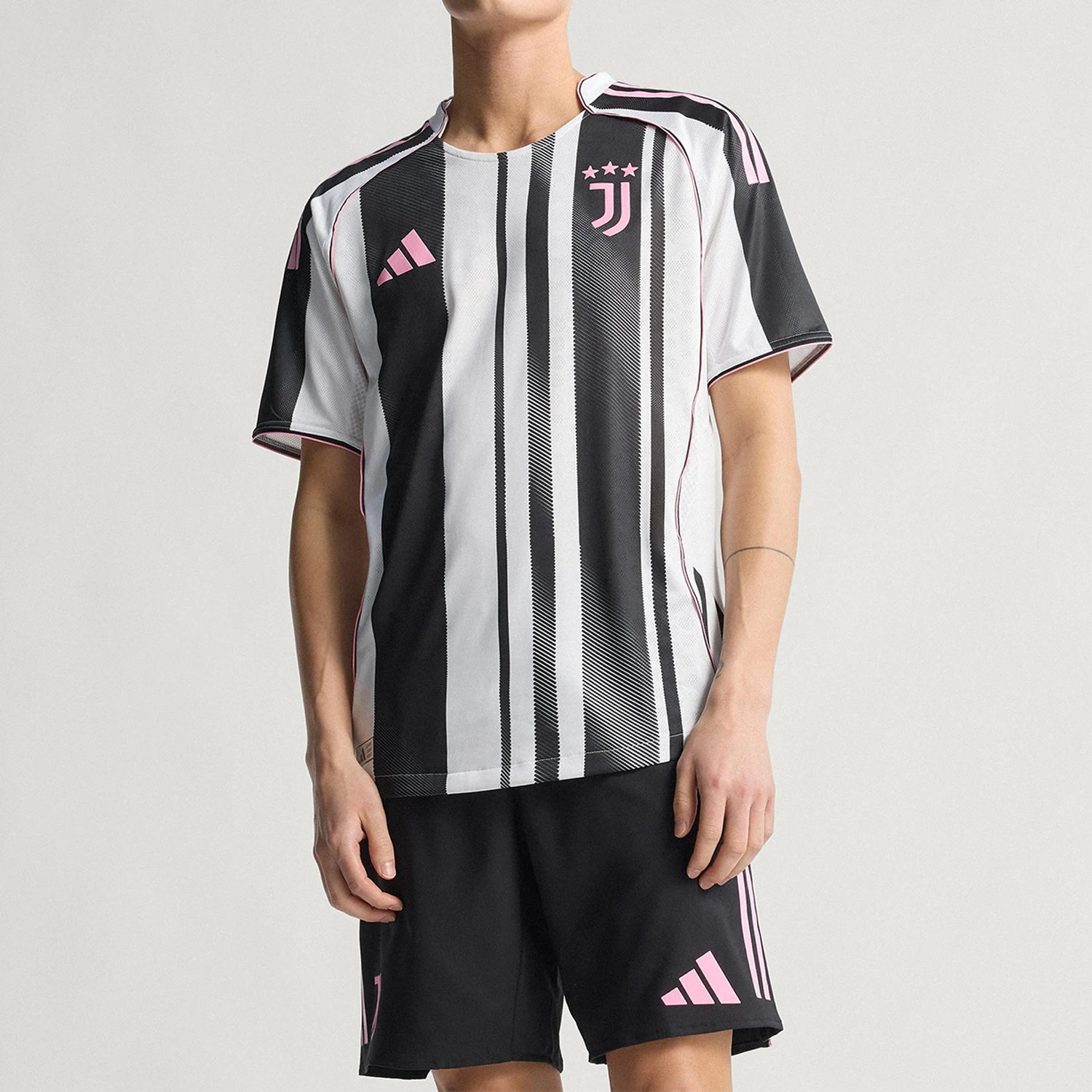 

Adidas Authentic Juventus Player Edition Men's Football Sports Jersey JJ4314
