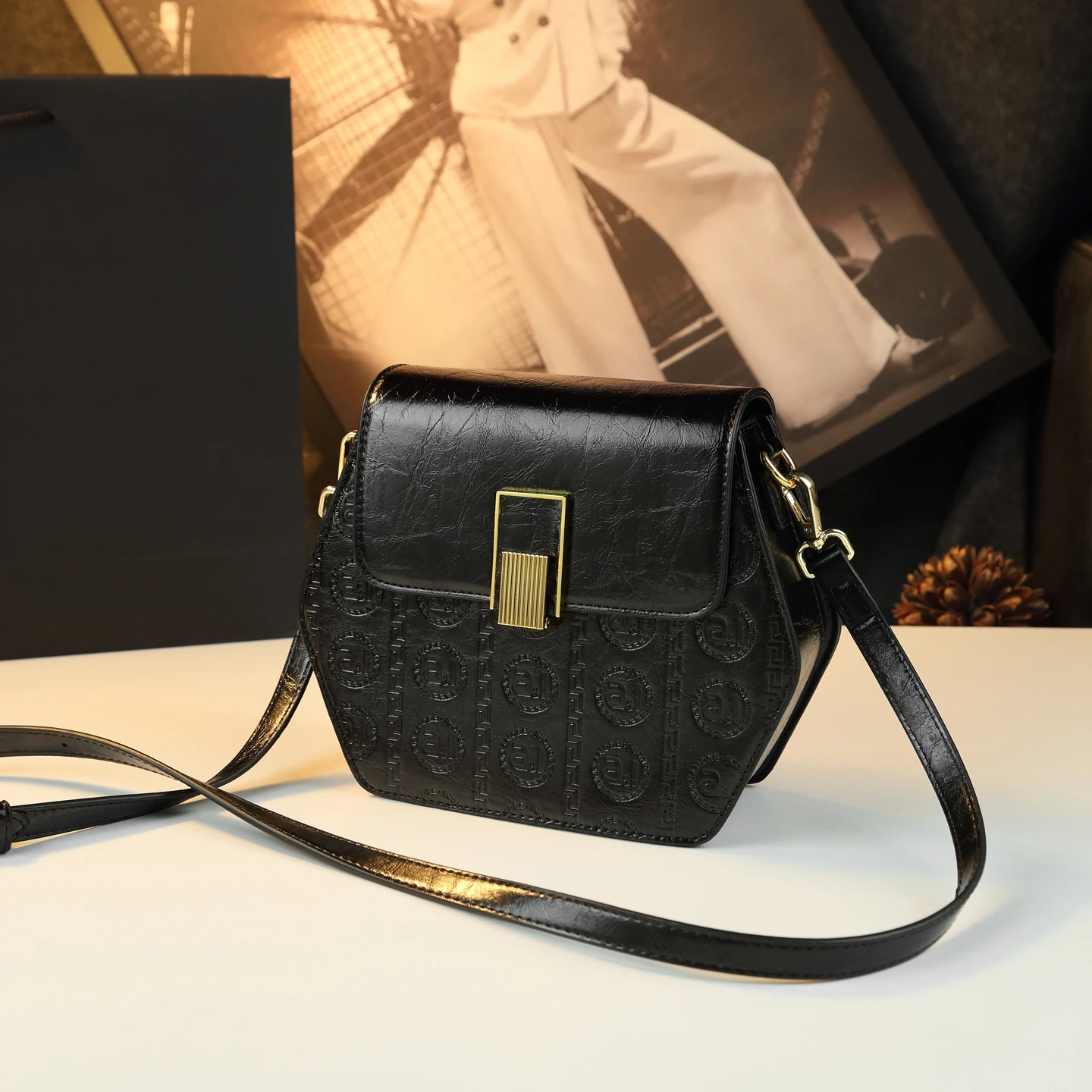 Geometric Hexagon Handbag Fren - Interior Design Elegant ulasan dan harga