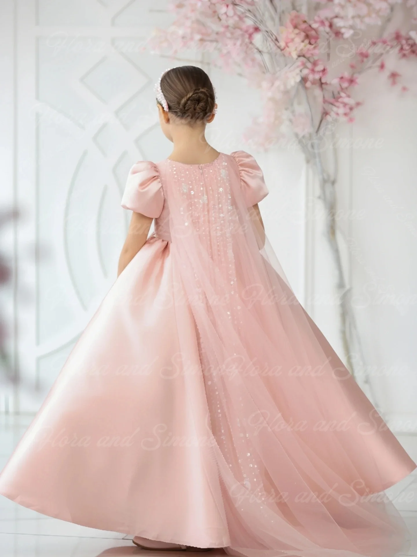 فستان فتاة الزهور مخصص باللون الوردي والأبيض البسيط وأكمام منتفخة مزين بالترتر لحفلات الزفاف وحفلات أعياد الميلاد الأولى #2