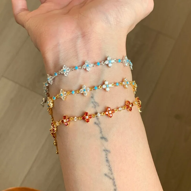 Versilbertes Vierblättriges Kleeblatt-Armband mit Türkis und Klarem Zirkon, Verstellbare Kette, Eleganter Alltagsschmuck für Damen, Geschenk – Detail 6