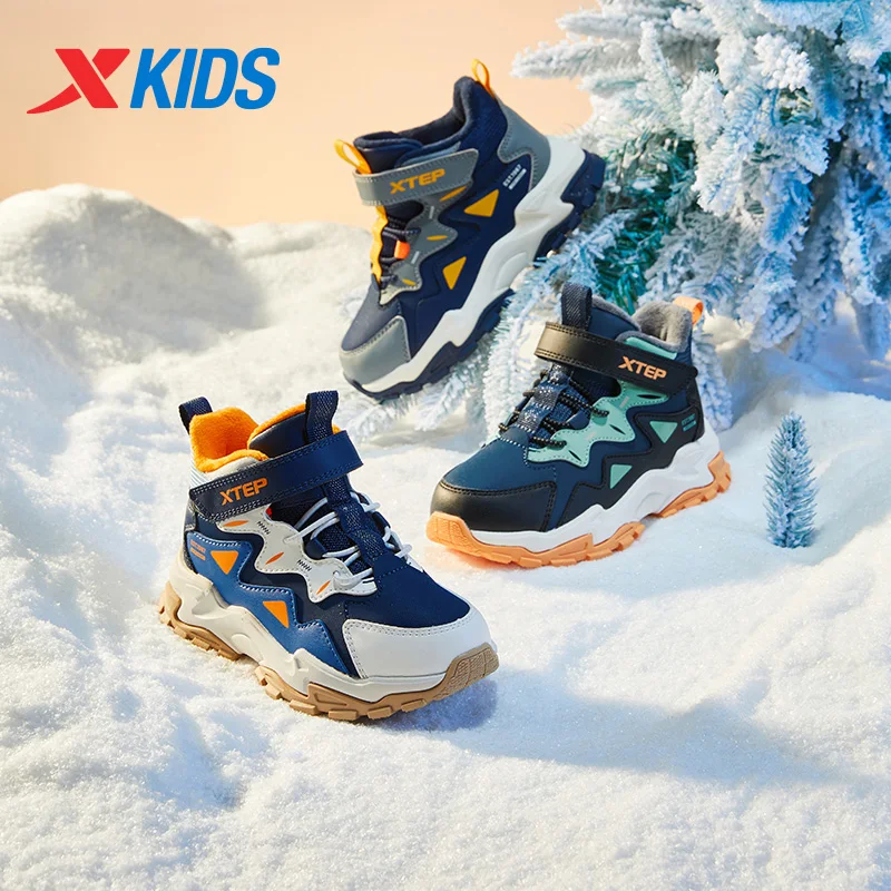 Xtep Kid의 소년용 하이탑 코튼 신발 2024 겨울 캐주얼 다목적 따뜻하고 편안한 미끄럼 방지 레저 신발 677415379123