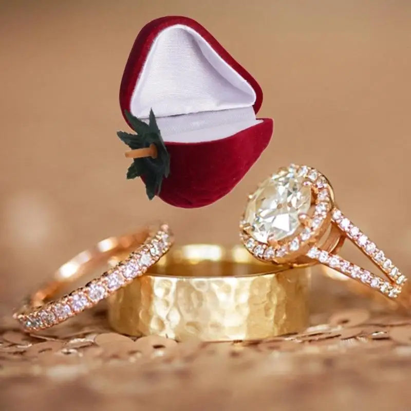 

77HE Strawberry Flocking Ring Jewelry Box Earring Ear for Case Gift Contain