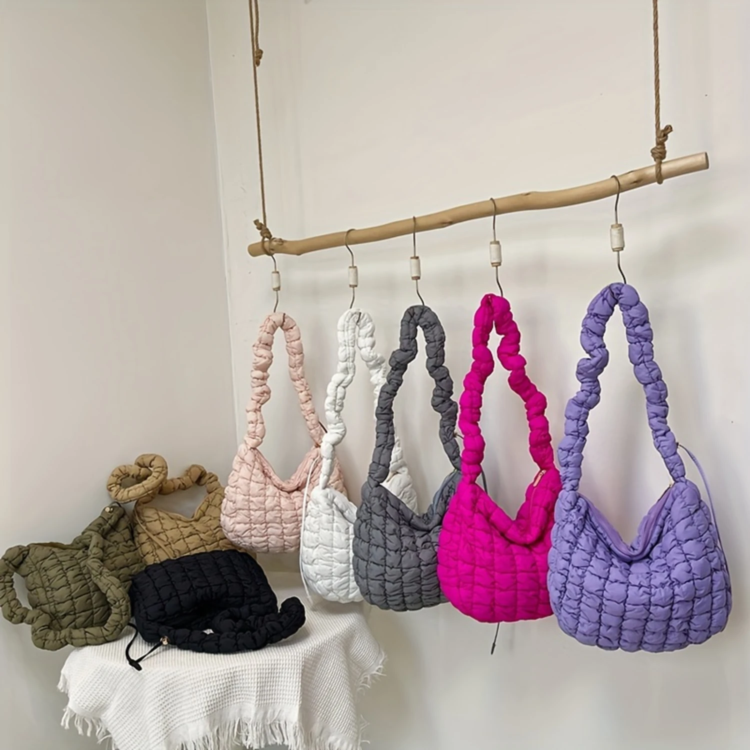 Quilted Puffer Shoulder Bag - Cloud Ruched & Bubble Pleated - Stylish Crossbody for Trendy Women