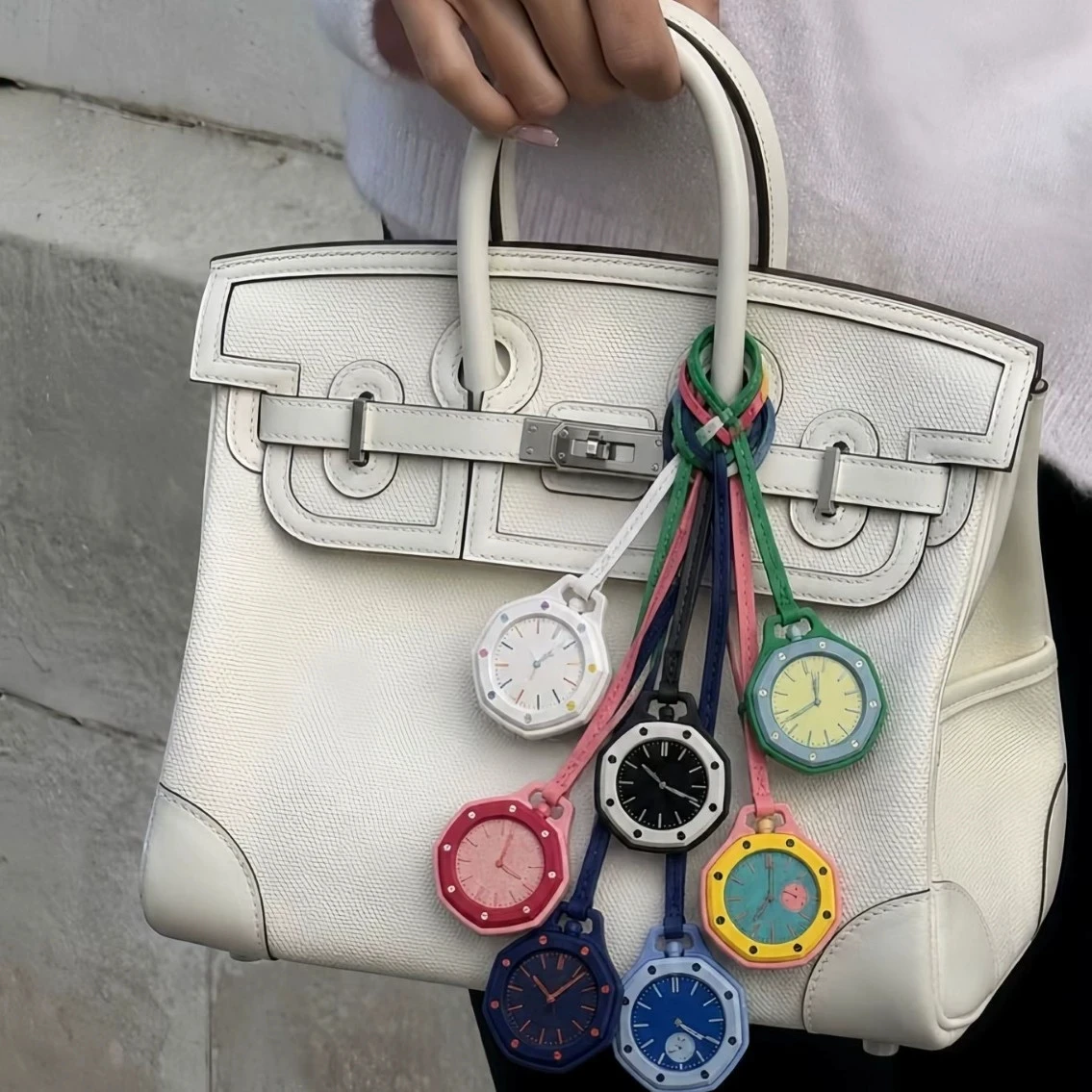 新しいファッション女性ポケットプラスチック時計ぶら下げネックレスクォーツ時計学生懐中時計トップギフト男性フェイク機械式時計