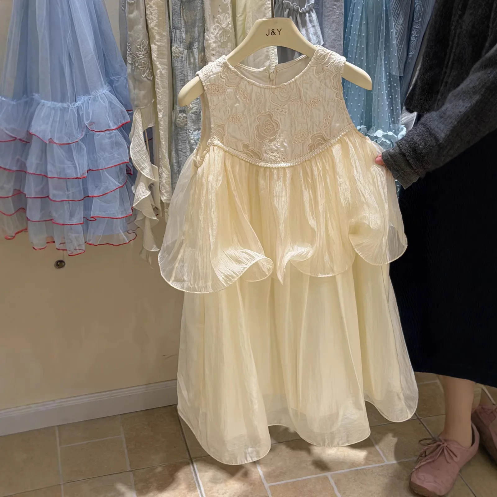 2026 year summer new sleeveless mesh solid color fairy princess dress embroidered design sense fake two-piece dress