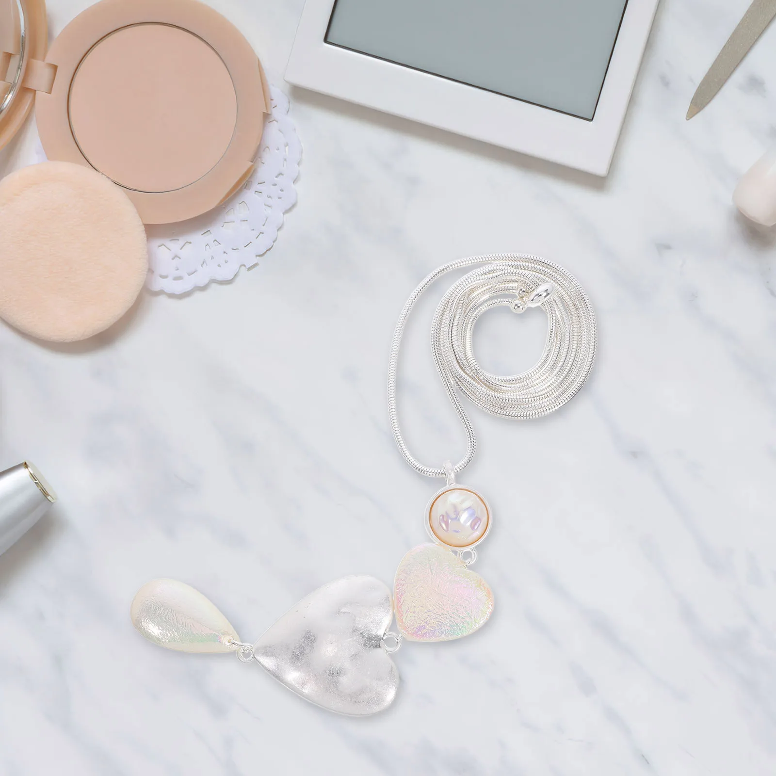 

Long Vintage Heart Necklace Metal Retro Pendant Sweater Chain Statement Jewelry for Women Heart Pendant Necklace for Women