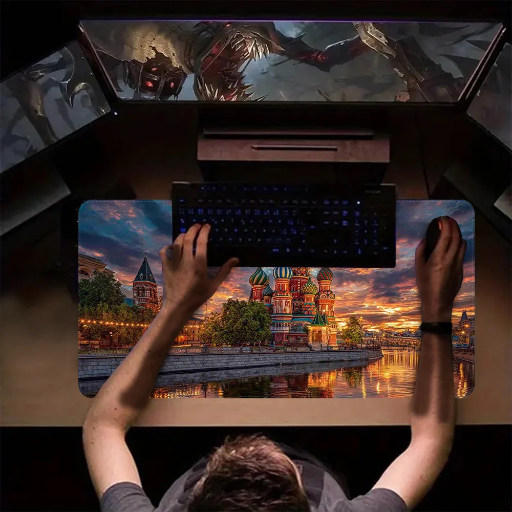 CIFBUY Large Mouse Pad Rubber Non Slip Gaming Desk Mat Moscow Cityscape Sunset Architecture Office Laptop Protector Accessory
