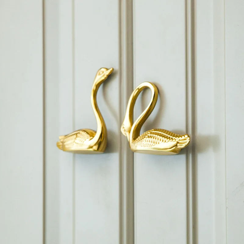 Elegant Animal Swan  Luxury Handle Italian French Solid Brass Single Hole Drawer  Cabinet Door Handle Wardrobe Drawer Handle
