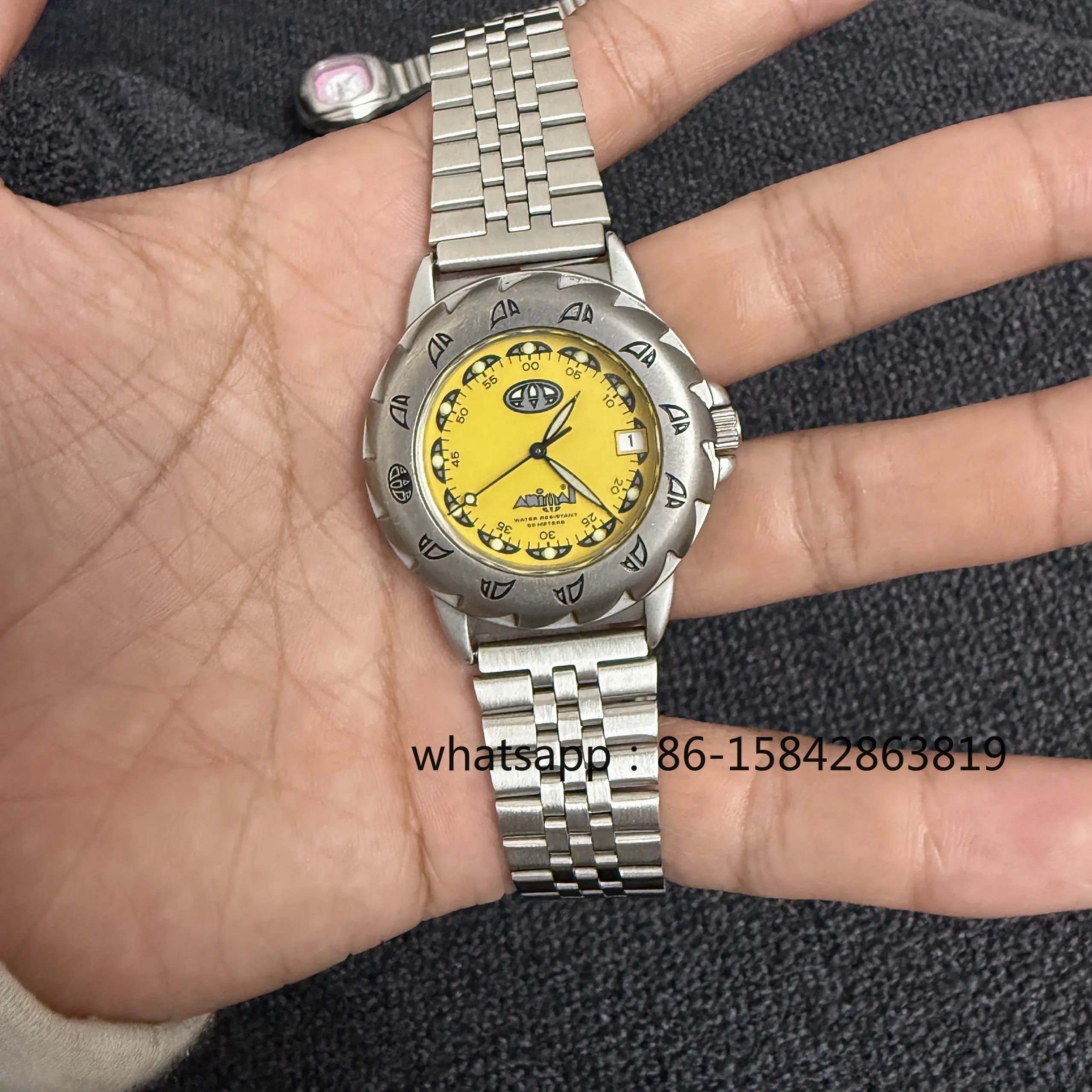 European and American Niche Medieval Watches, Leather Watches, Retro Yellow Quartz Watches