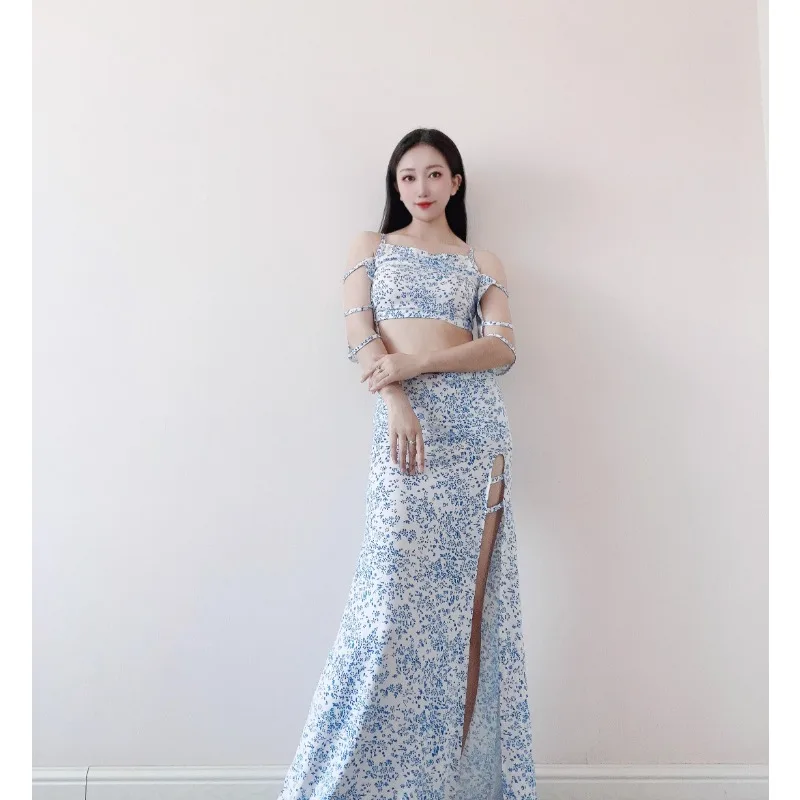 맞춤형 밸리 댄스 의상 오리엔탈 댄스웨어 멋진 작은 꽃 연습 옷 그룹 옷 초보자 피쉬 테일 스커트